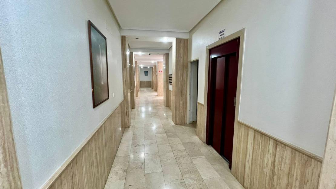 Sale - Apartment - Torrevieja - Acequion