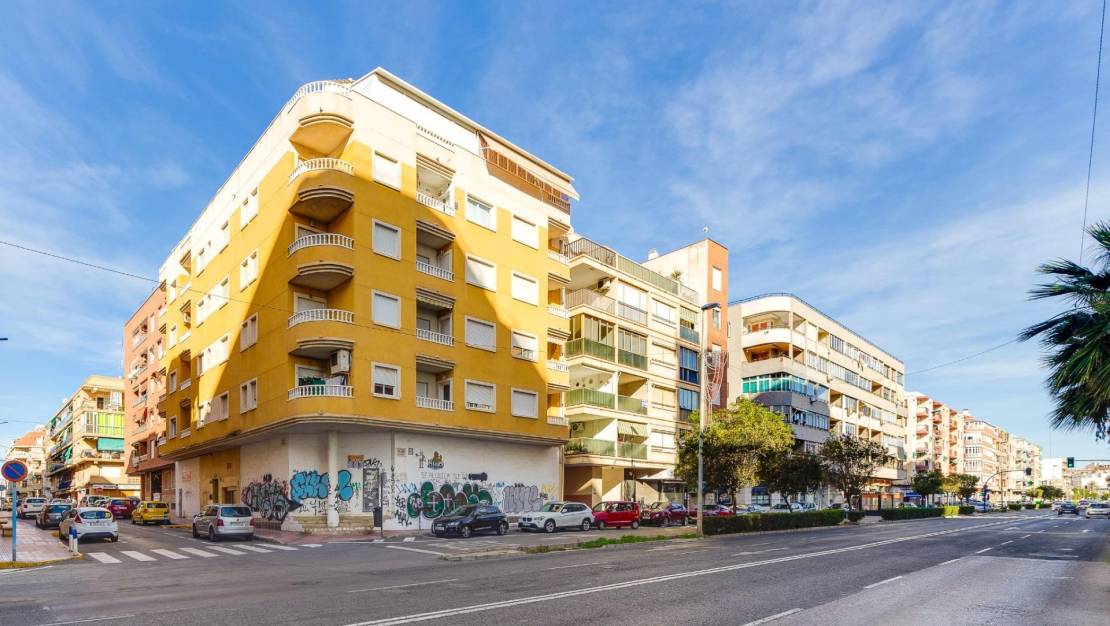 Sale - Apartment - Torrevieja - Acequion