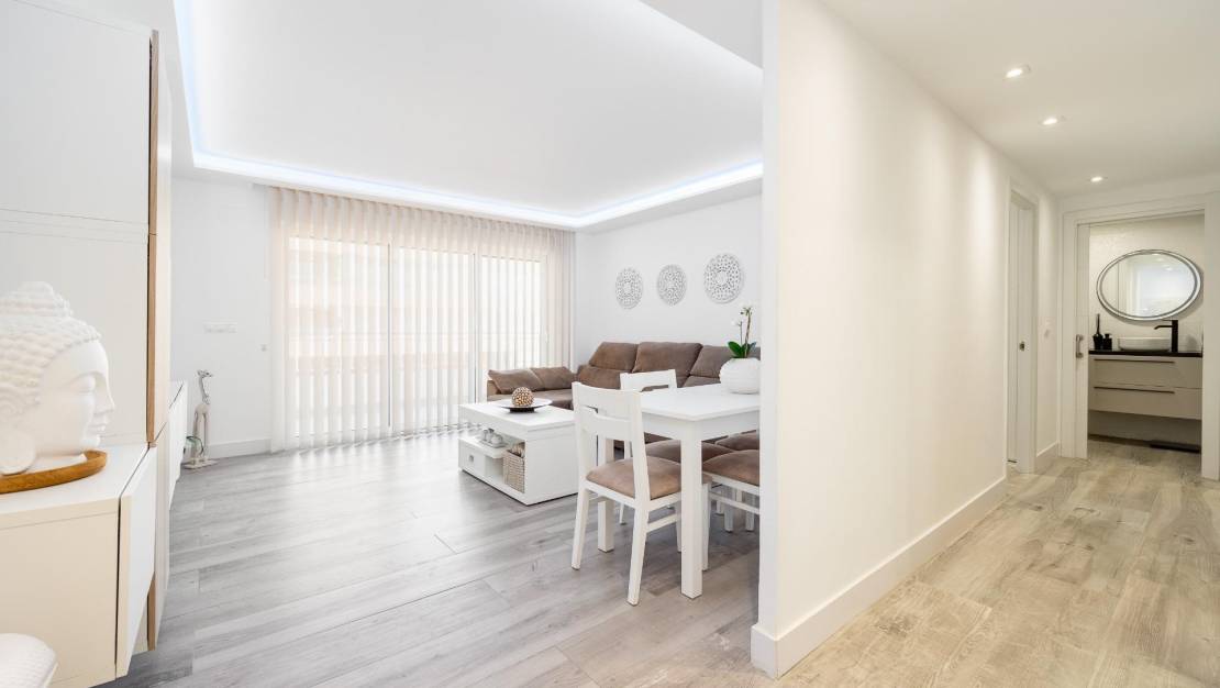 Sale - Apartment - Torrevieja - Acequion