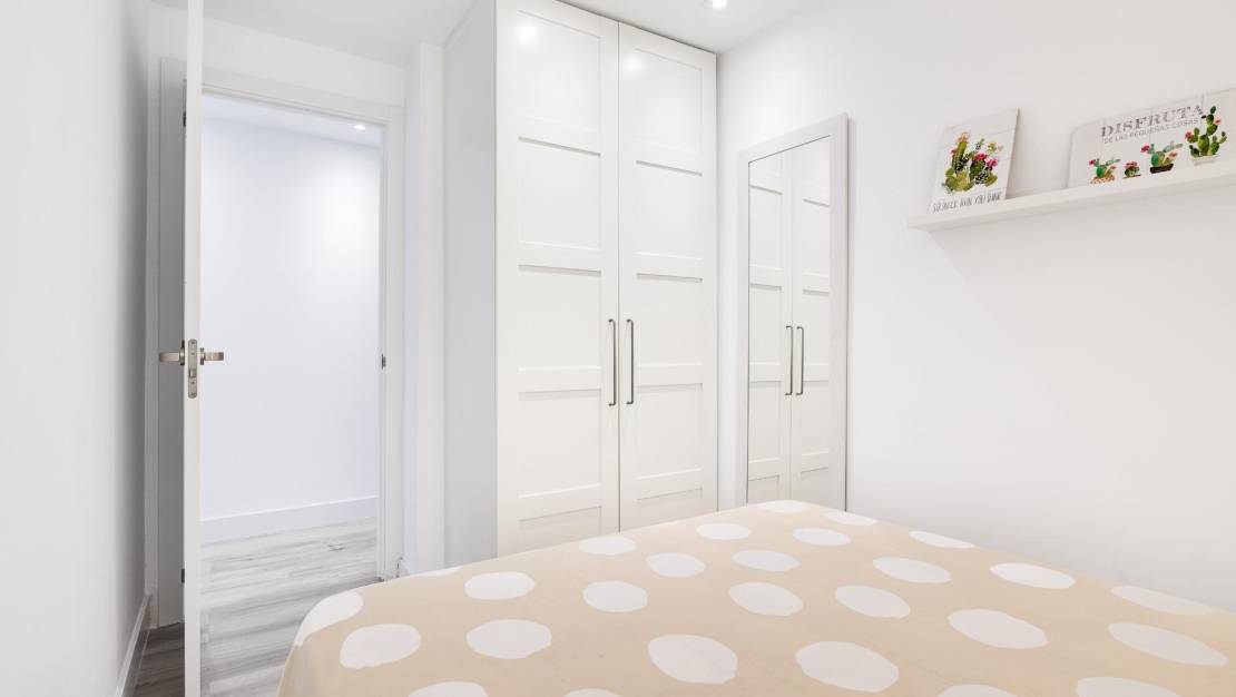Sale - Apartment - Torrevieja - Acequion