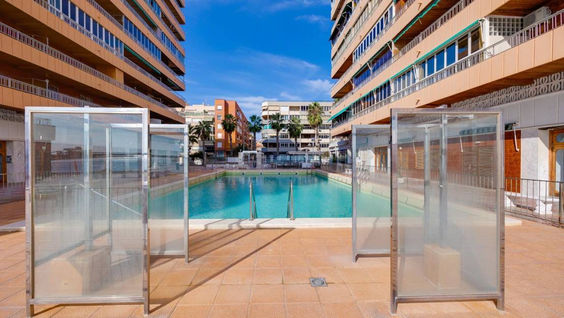 Sale - Apartment - Torrevieja - Acequion