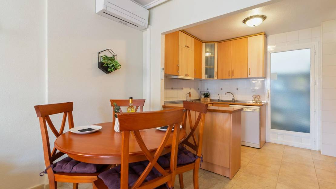 Sale - Apartment - Torrevieja - Aguas Nuevas