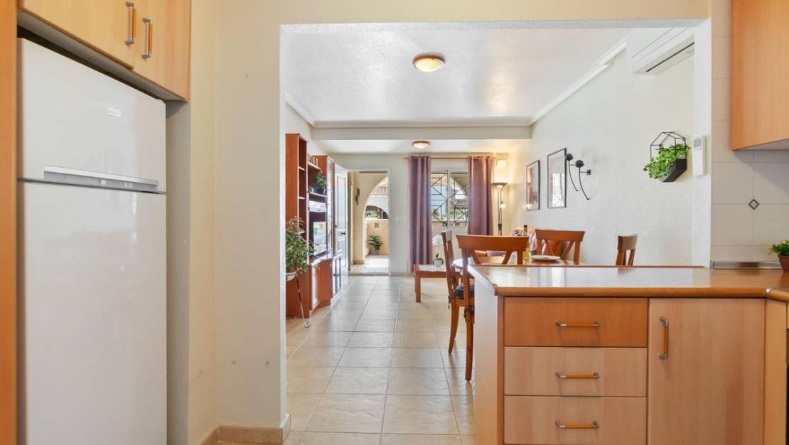 Sale - Apartment - Torrevieja - Aguas Nuevas