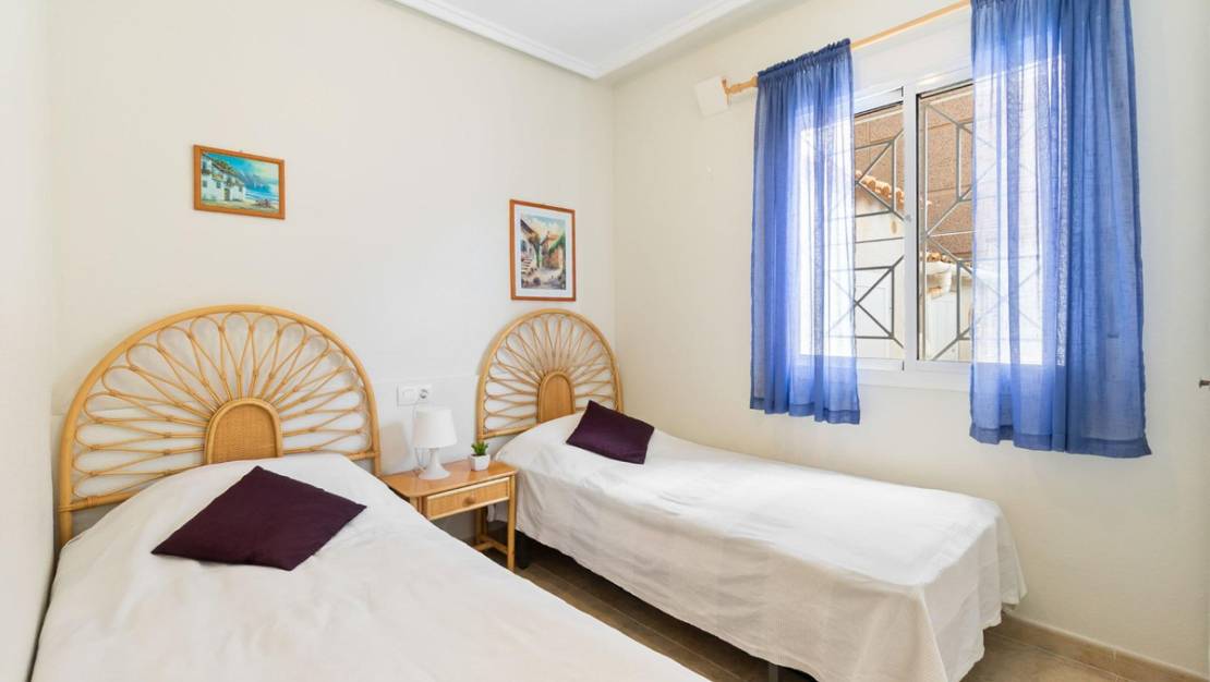 Sale - Apartment - Torrevieja - Aguas Nuevas