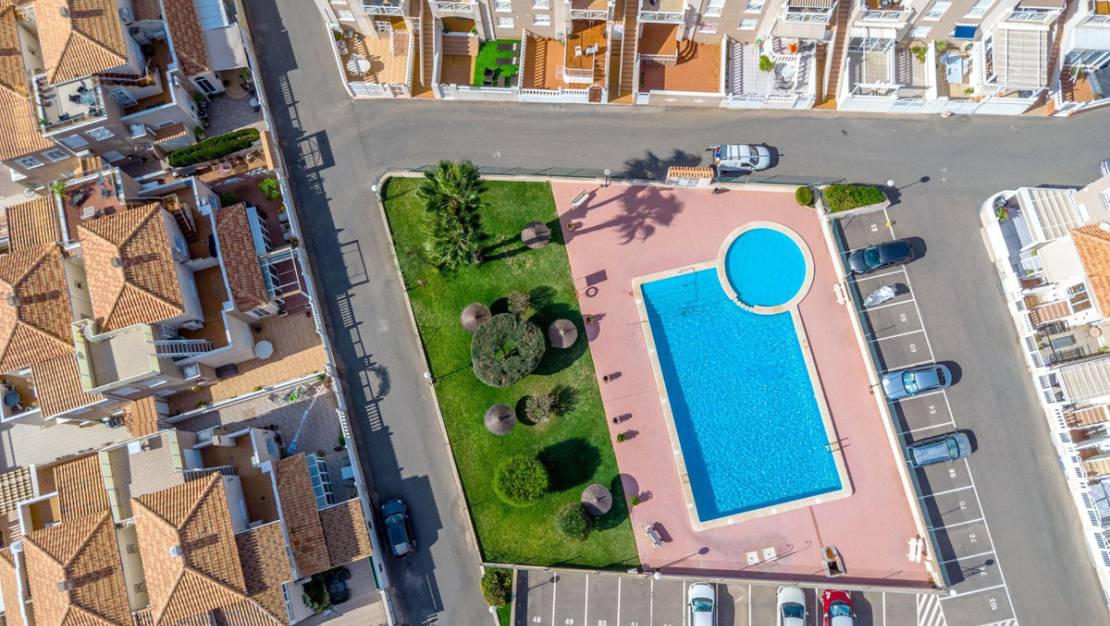 Sale - Apartment - Torrevieja - Aguas Nuevas