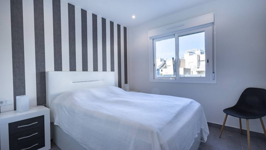 Sale - Apartment - Torrevieja - Aguas Nuevas