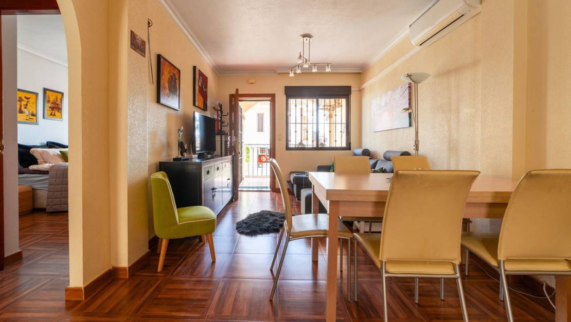 Sale - Apartment - Torrevieja - Aguas Nuevas