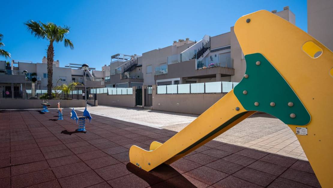 Sale - Apartment - Torrevieja - Aguas Nuevas