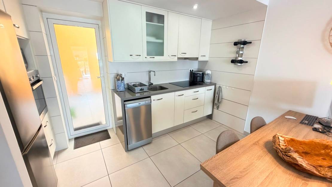 Sale - Apartment - Torrevieja - Aguas Nuevas