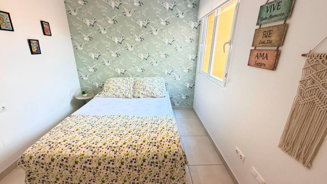 Sale - Apartment - Torrevieja - Aguas Nuevas