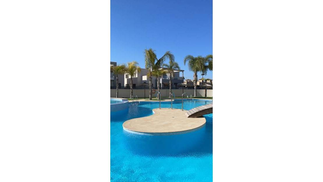 Sale - Apartment - Torrevieja - Aguas Nuevas