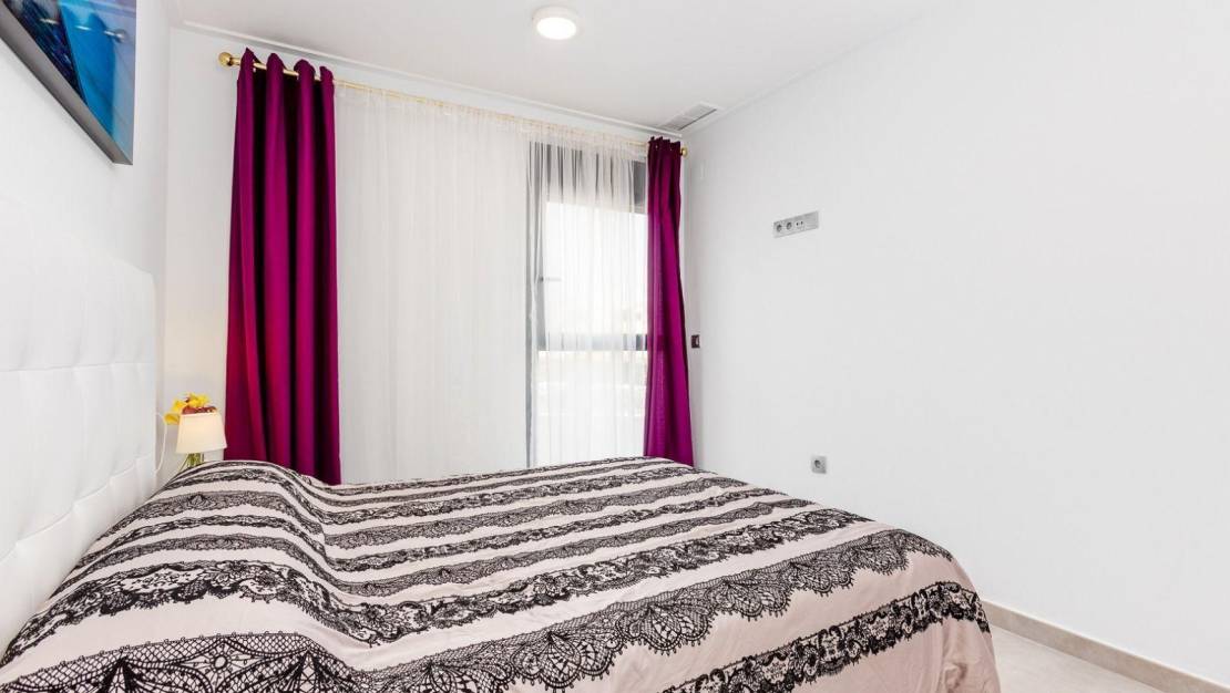 Sale - Apartment - Torrevieja - Aguas Nuevas