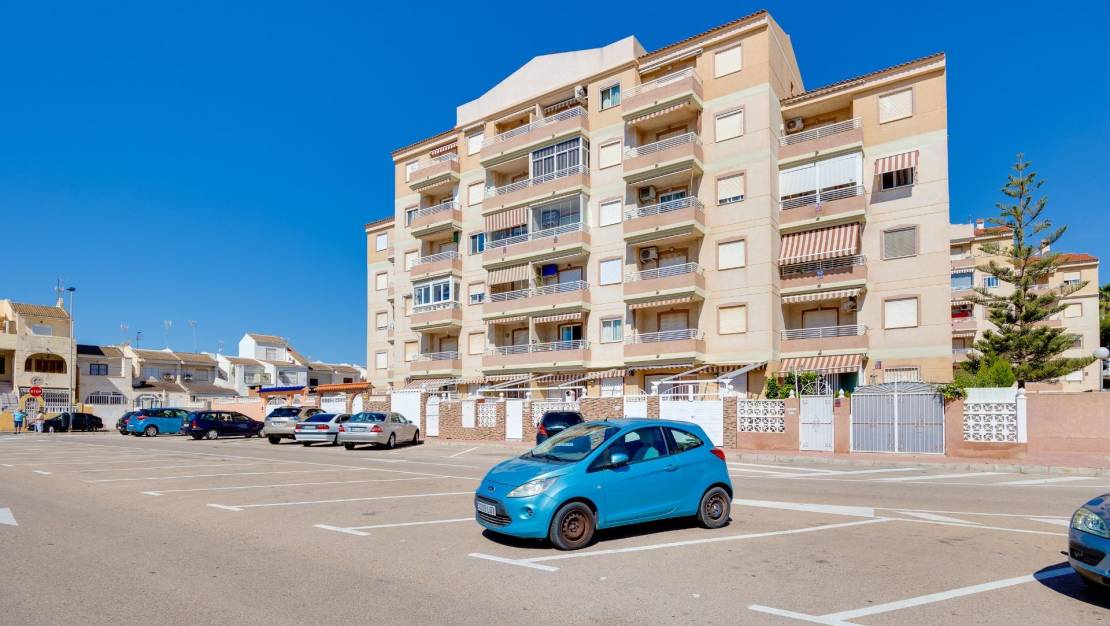 Sale - Apartment - Torrevieja - Calas blanca