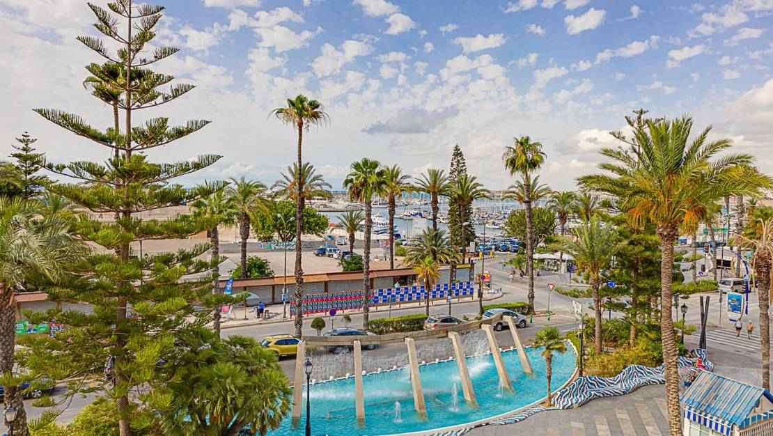 Sale - Apartment - Torrevieja - Centro