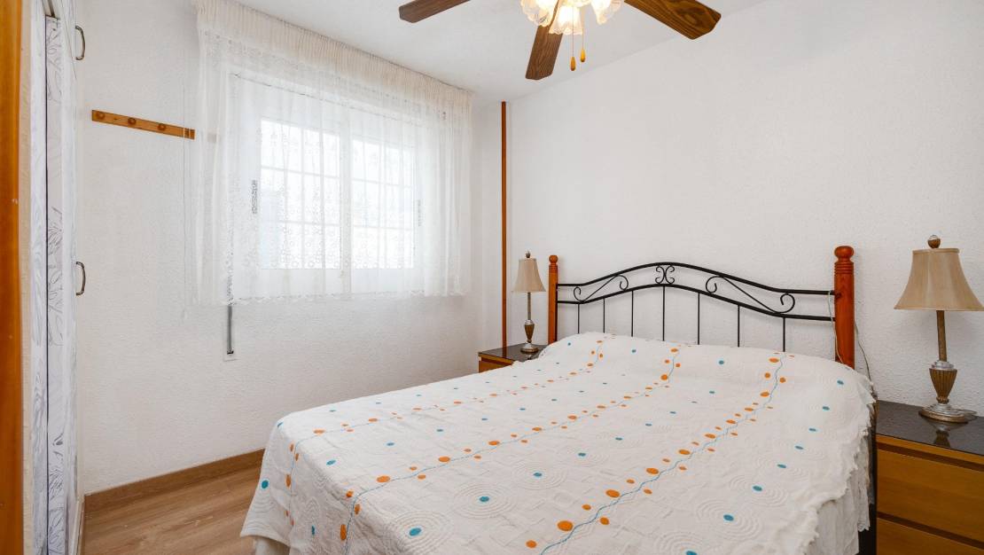 Sale - Apartment - Torrevieja - Centro
