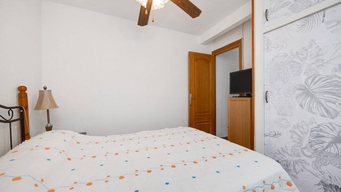 Sale - Apartment - Torrevieja - Centro