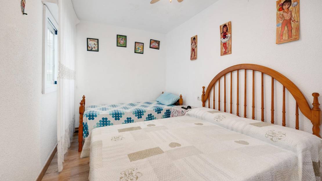 Sale - Apartment - Torrevieja - Centro