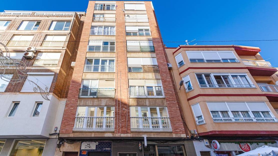 Sale - Apartment - Torrevieja - Centro
