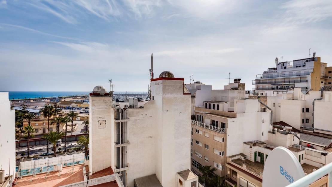 Sale - Apartment - Torrevieja - Centro