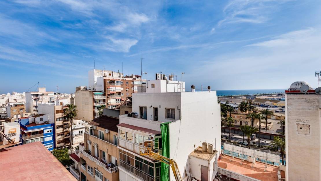 Sale - Apartment - Torrevieja - Centro