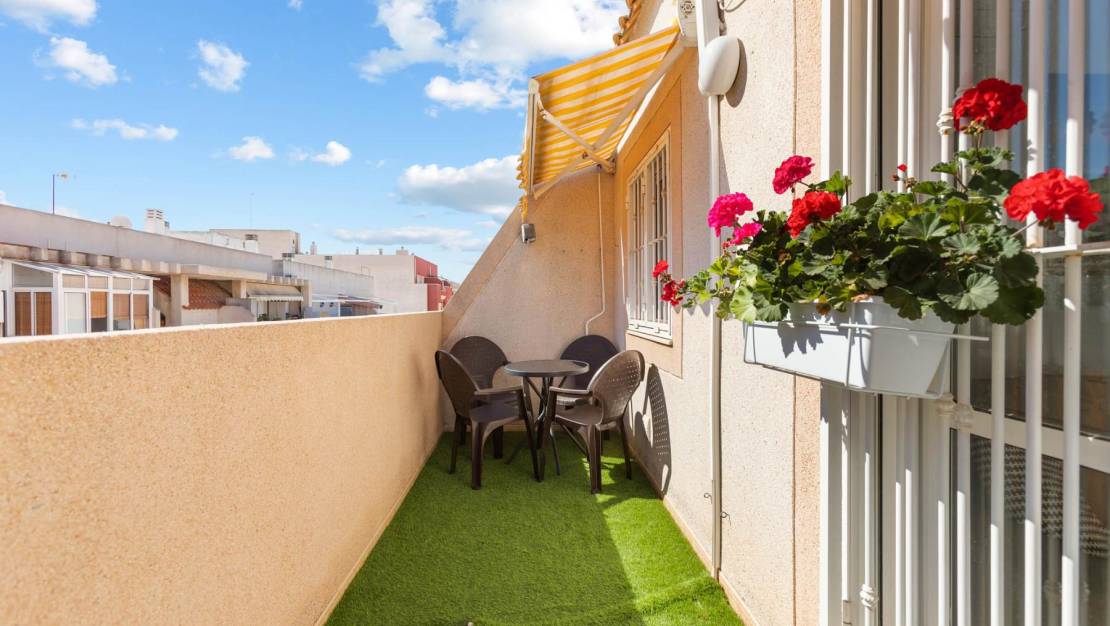 Sale - Apartment - Torrevieja - Centro