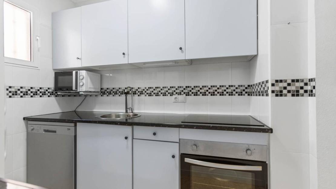 Sale - Apartment - Torrevieja - Centro