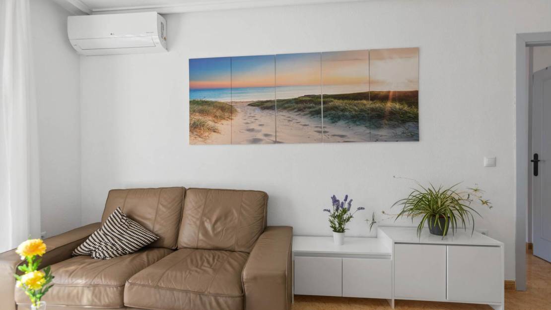 Sale - Apartment - Torrevieja - Centro