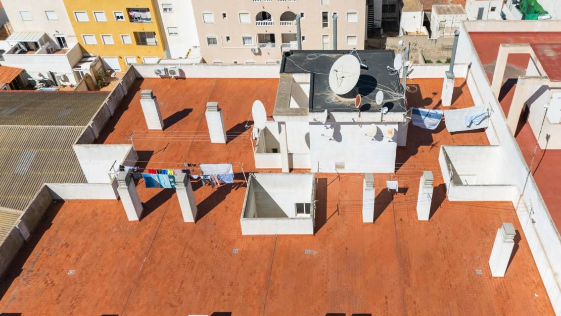 Sale - Apartment - Torrevieja - Centro