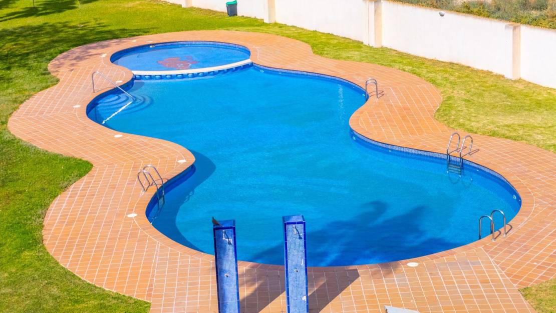 Sale - Apartment - Torrevieja - Centro