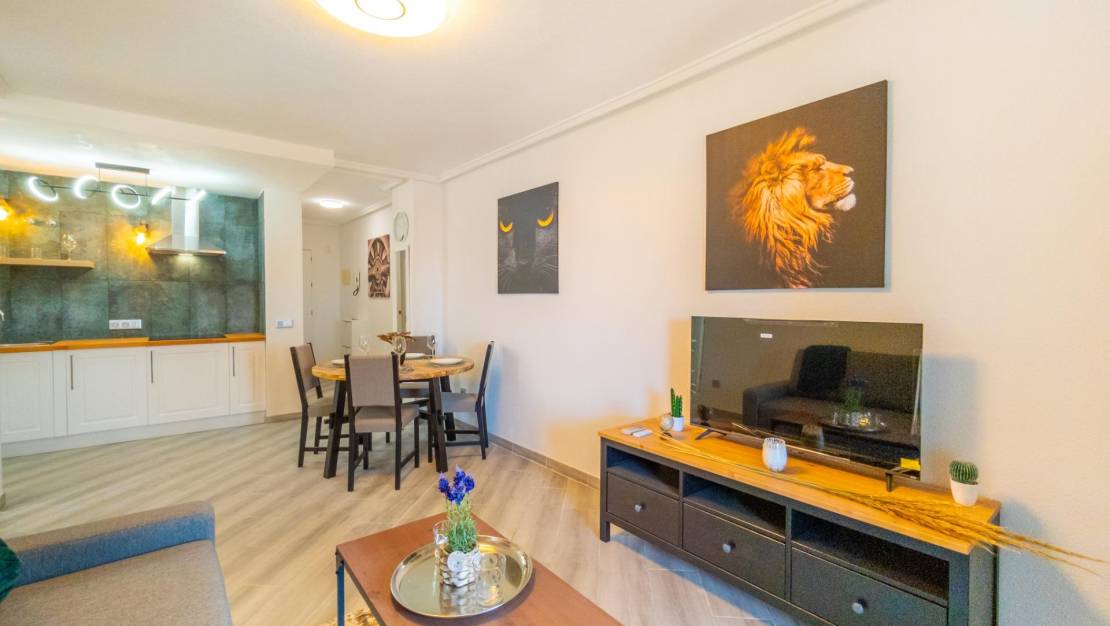 Sale - Apartment - Torrevieja - Centro