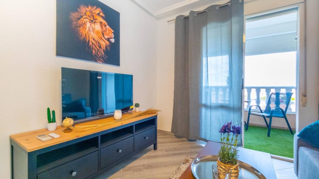 Sale - Apartment - Torrevieja - Centro