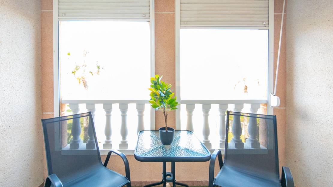 Sale - Apartment - Torrevieja - Centro