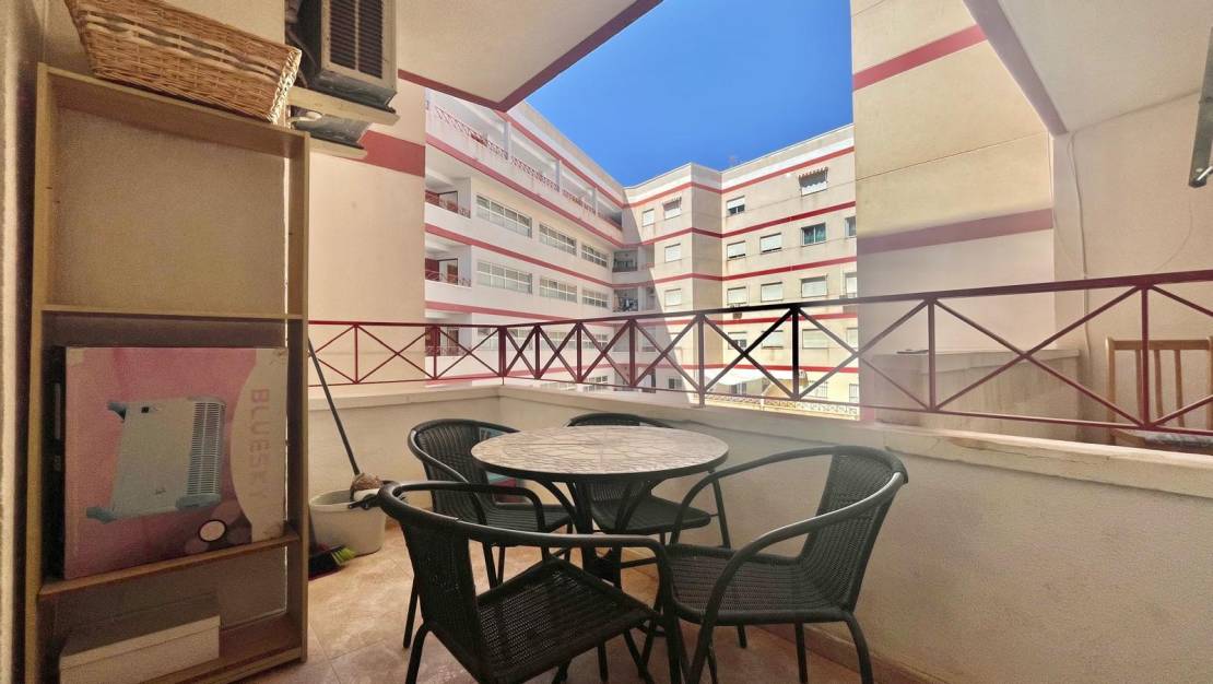 Sale - Apartment - Torrevieja - Centro