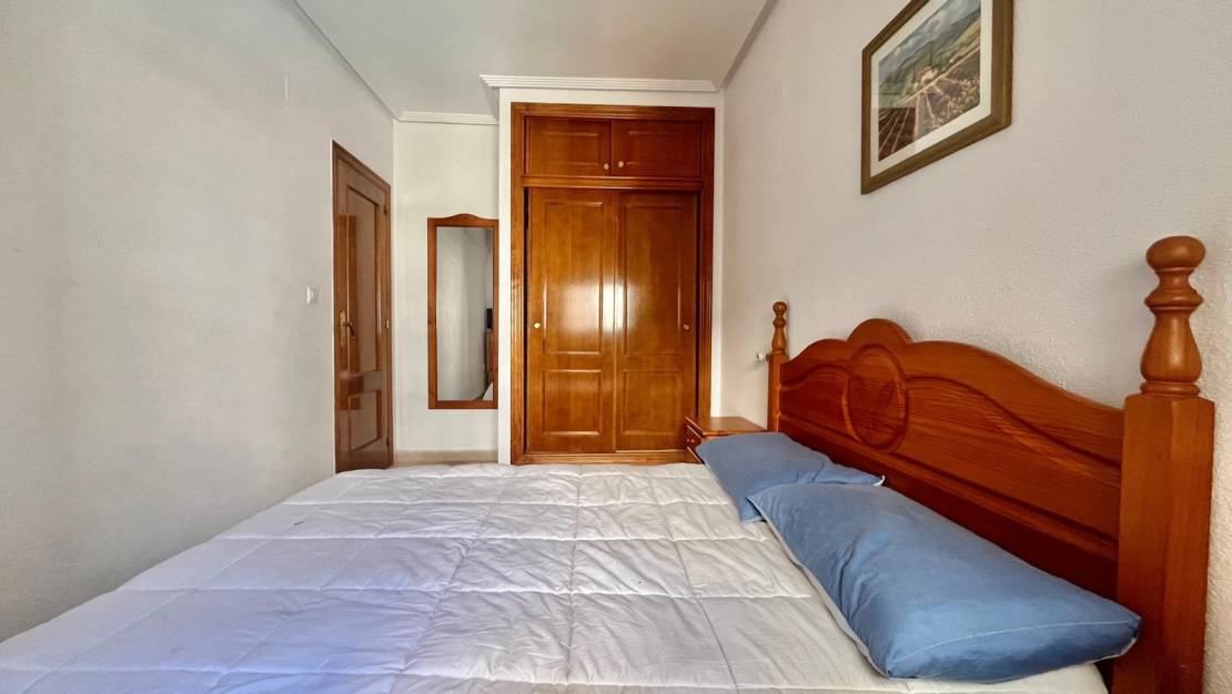 Sale - Apartment - Torrevieja - Centro