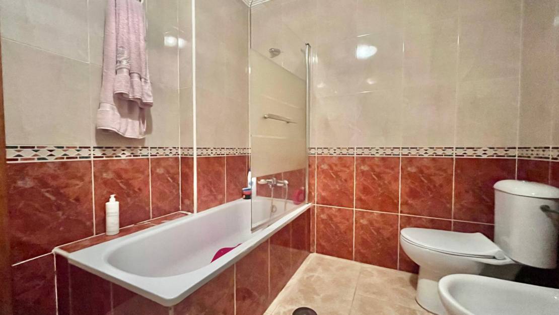 Sale - Apartment - Torrevieja - Centro