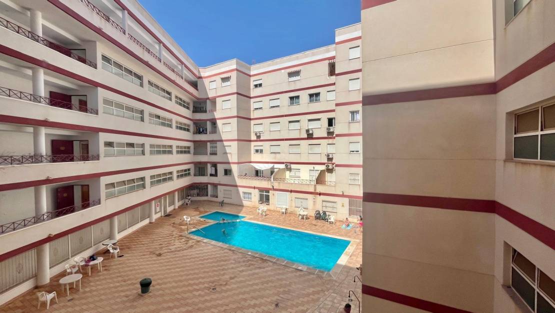 Sale - Apartment - Torrevieja - Centro