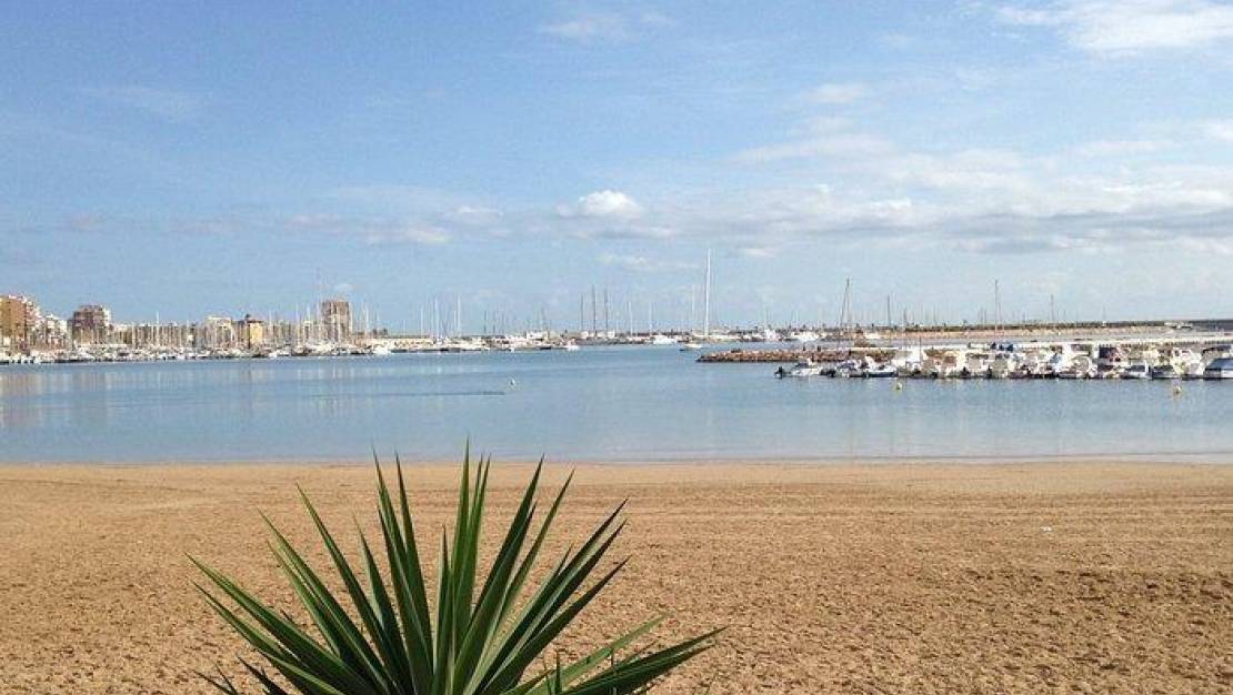 Sale - Apartment - Torrevieja - Centro