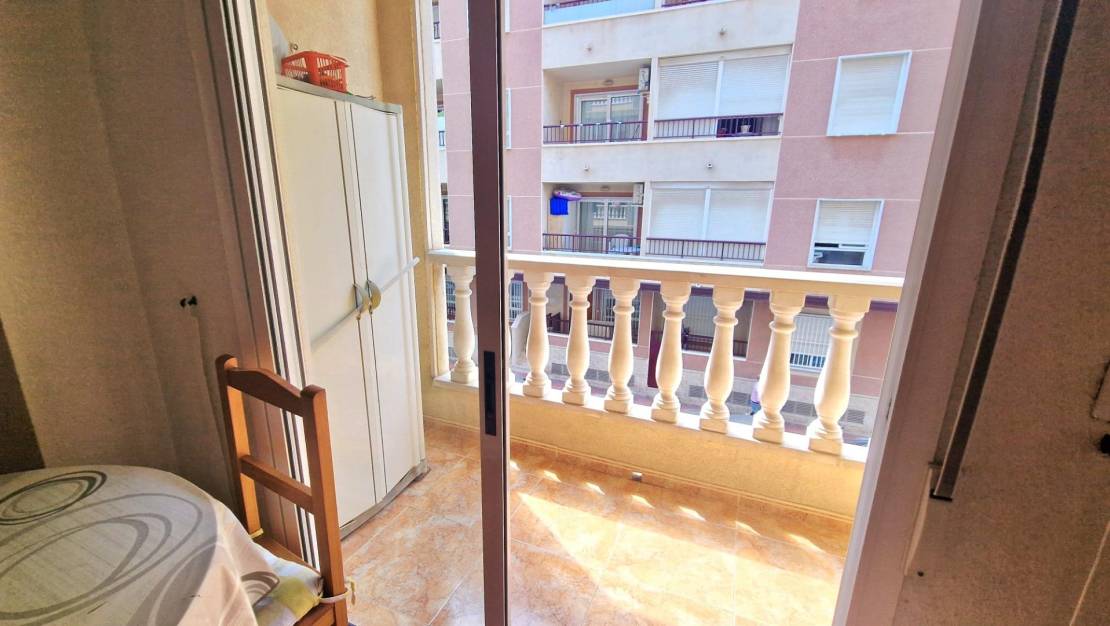 Sale - Apartment - Torrevieja - Centro