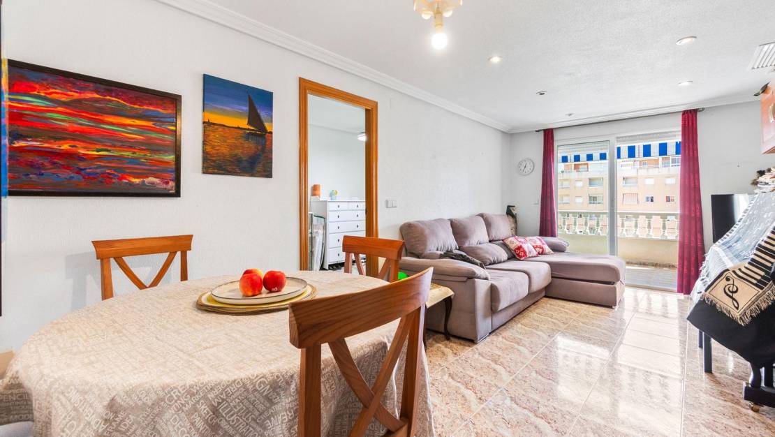 Sale - Apartment - Torrevieja - Centro
