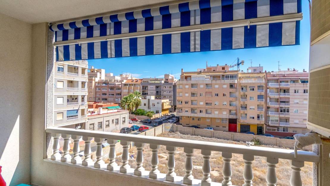 Sale - Apartment - Torrevieja - Centro