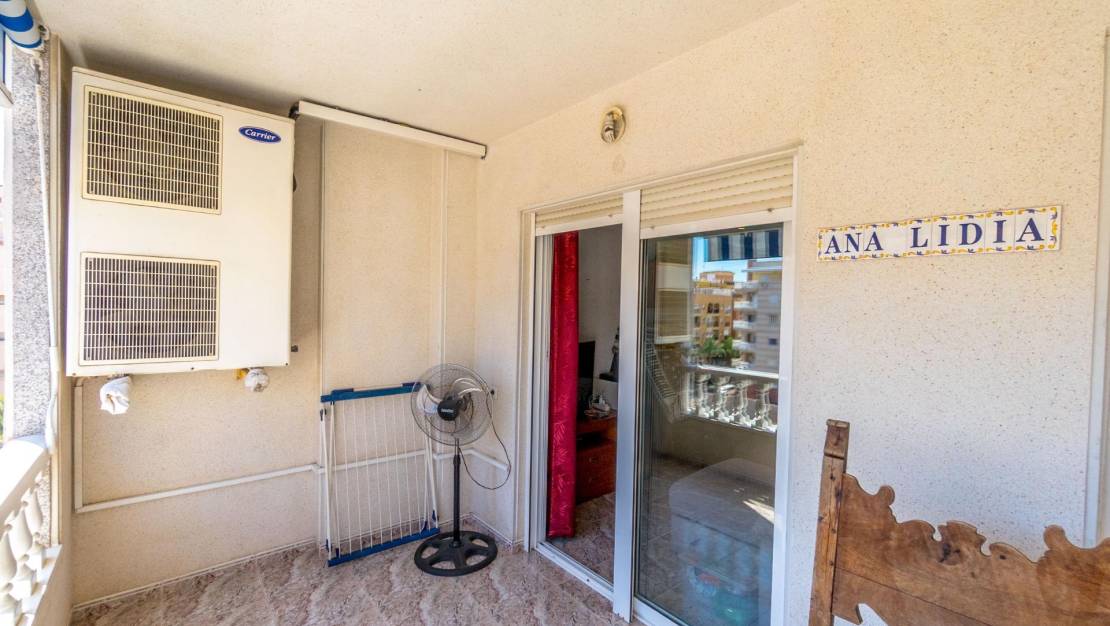 Sale - Apartment - Torrevieja - Centro