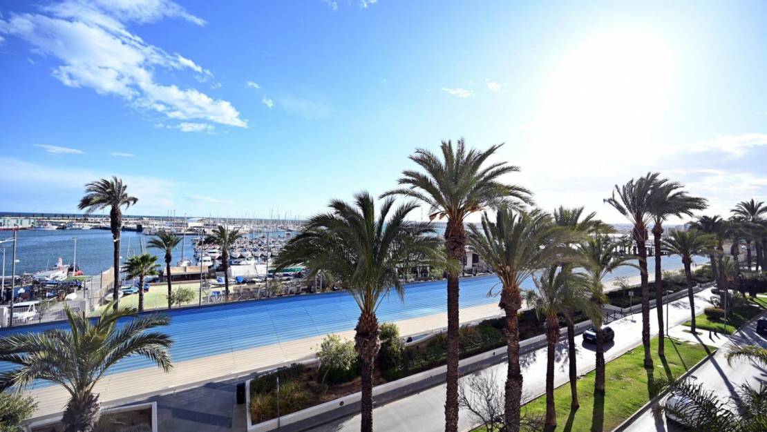 Sale - Apartment - Torrevieja - Centro