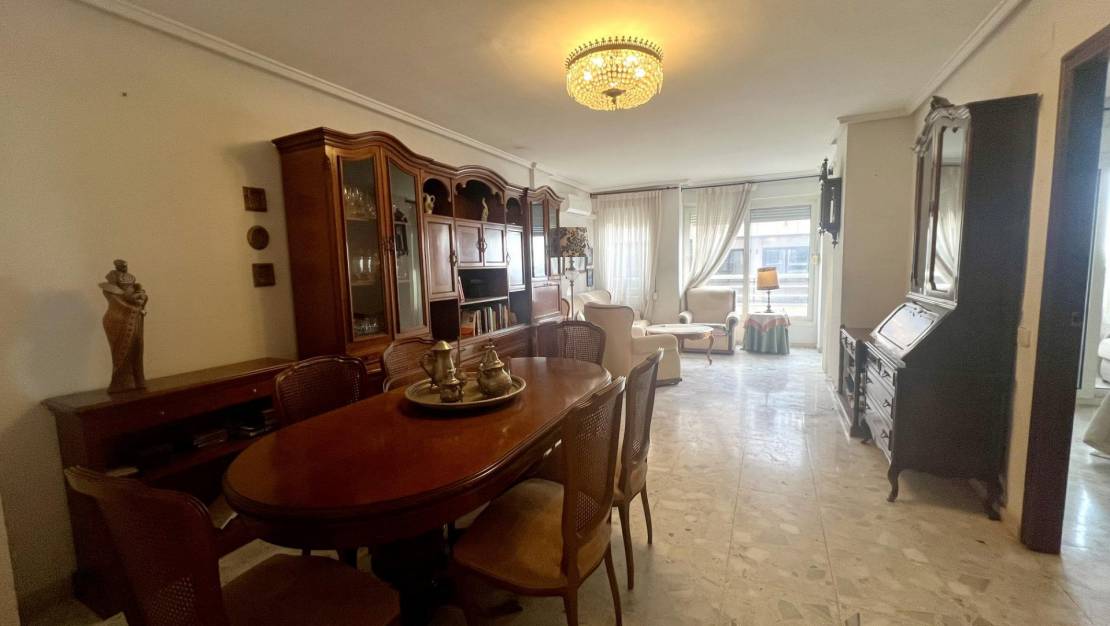 Sale - Apartment - Torrevieja - Centro