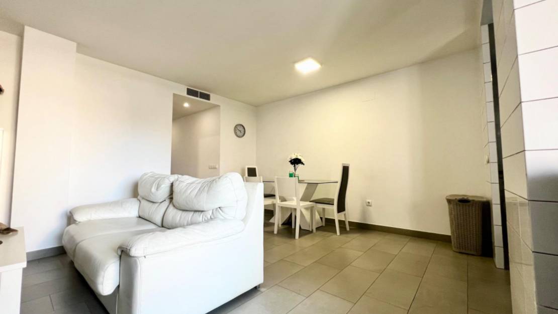 Sale - Apartment - Torrevieja - Centro