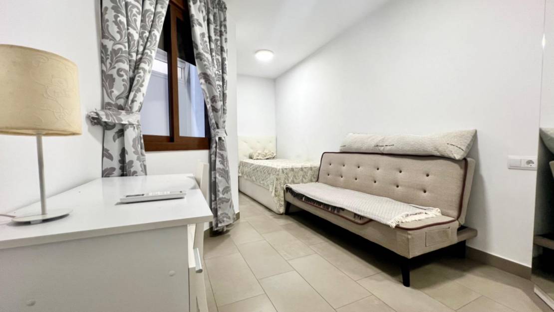 Sale - Apartment - Torrevieja - Centro