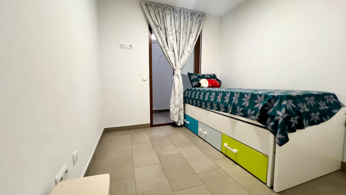 Sale - Apartment - Torrevieja - Centro