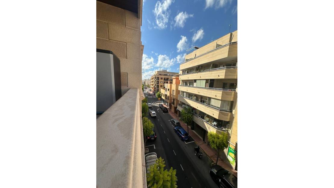 Sale - Apartment - Torrevieja - Centro