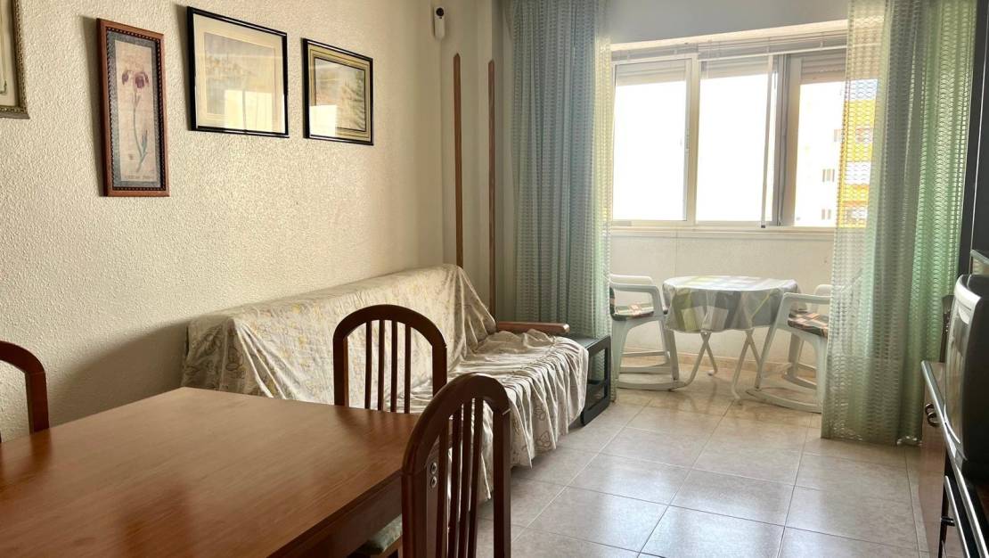 Sale - Apartment - Torrevieja - Centro