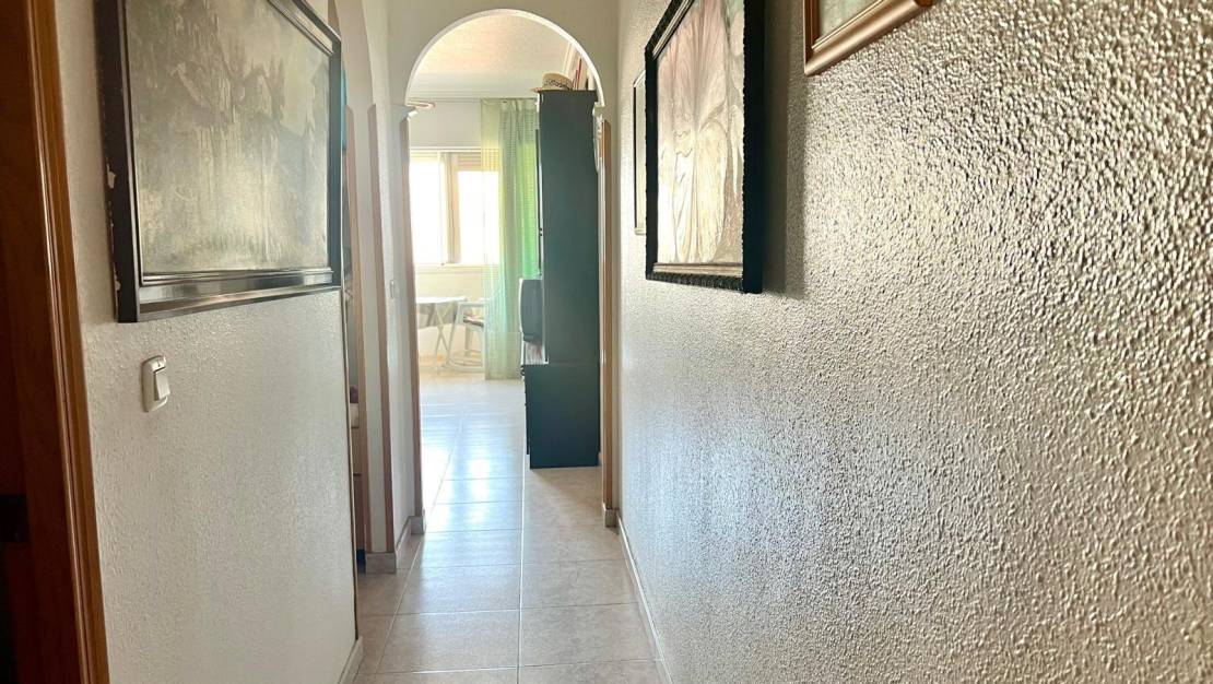 Sale - Apartment - Torrevieja - Centro