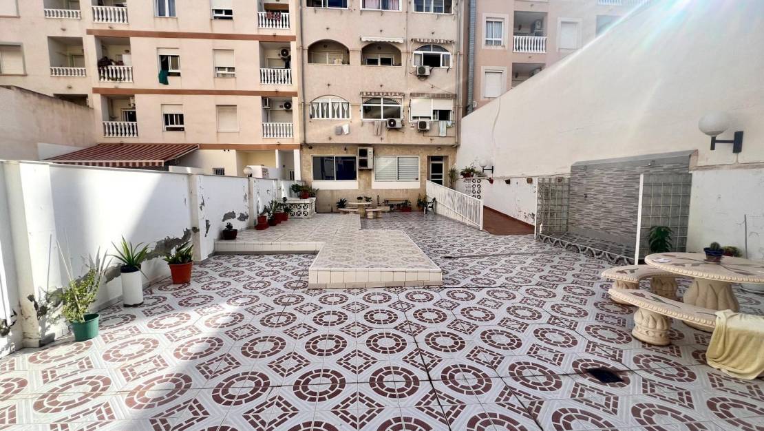 Sale - Apartment - Torrevieja - Centro